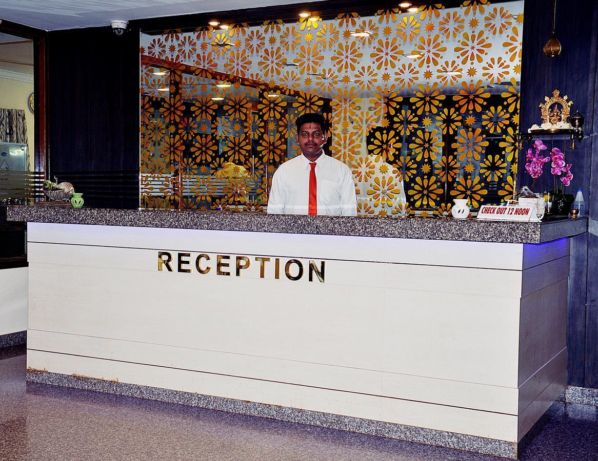 Hotel Mookambika Palace Kollur Exteriér fotografie
